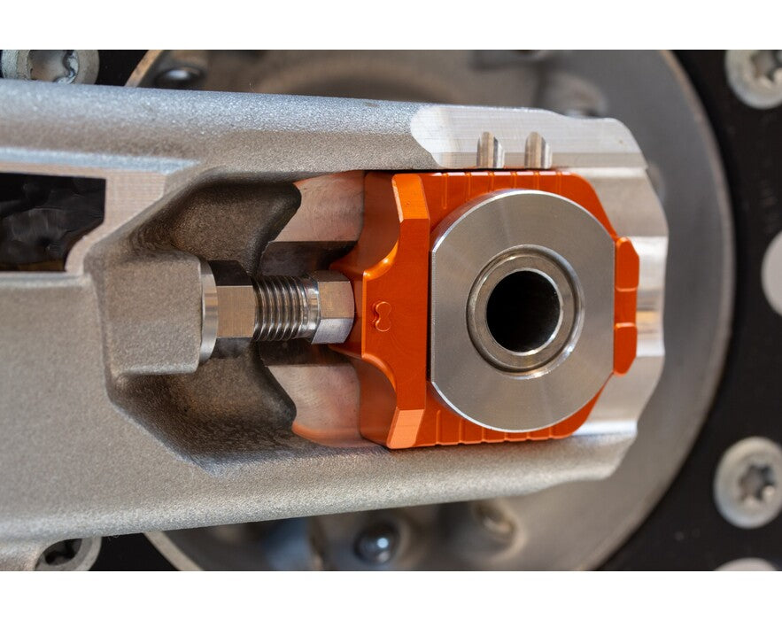 WORKS CONNECTION - AXLE BLOCKS - KTM / HUSQVARNA / GASGAS 02-24